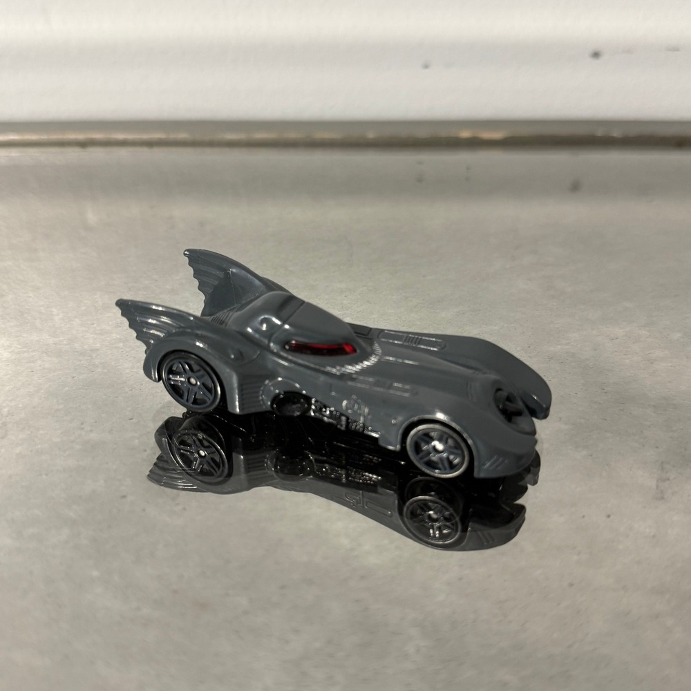 Hot Wheels Batmobile Dark Grey Diecast Car 2018 Mattel DC Comics L06